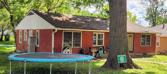 $250,000 | 1700 Southwest McArthur Street, Blue Springs, MO 64015