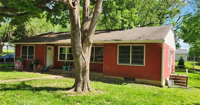 $250,000 | 1700 Southwest McArthur Street, Blue Springs, MO 64015