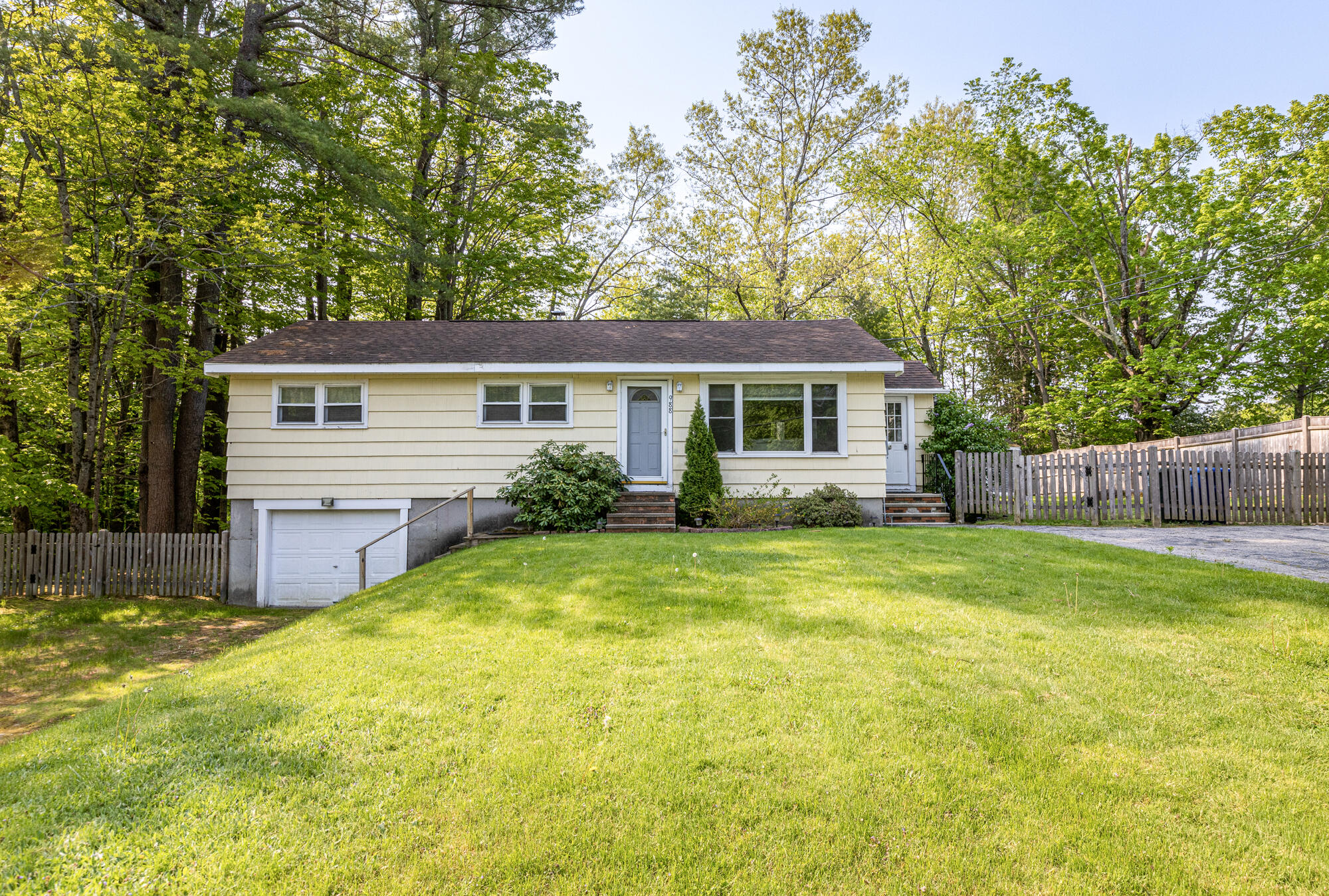 988 Duck Pond Rd._W5_032