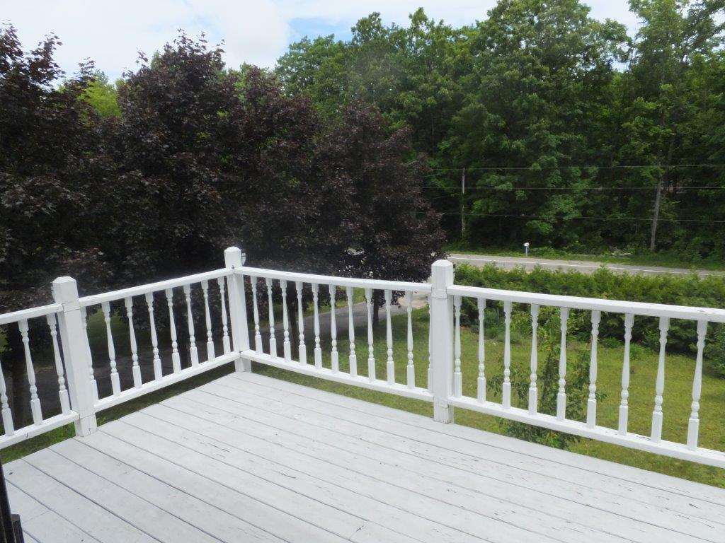 2201 North Jacobson Road Suttons Bay, MI 49682 - Photo 9 of 21 1834328-8.JPG