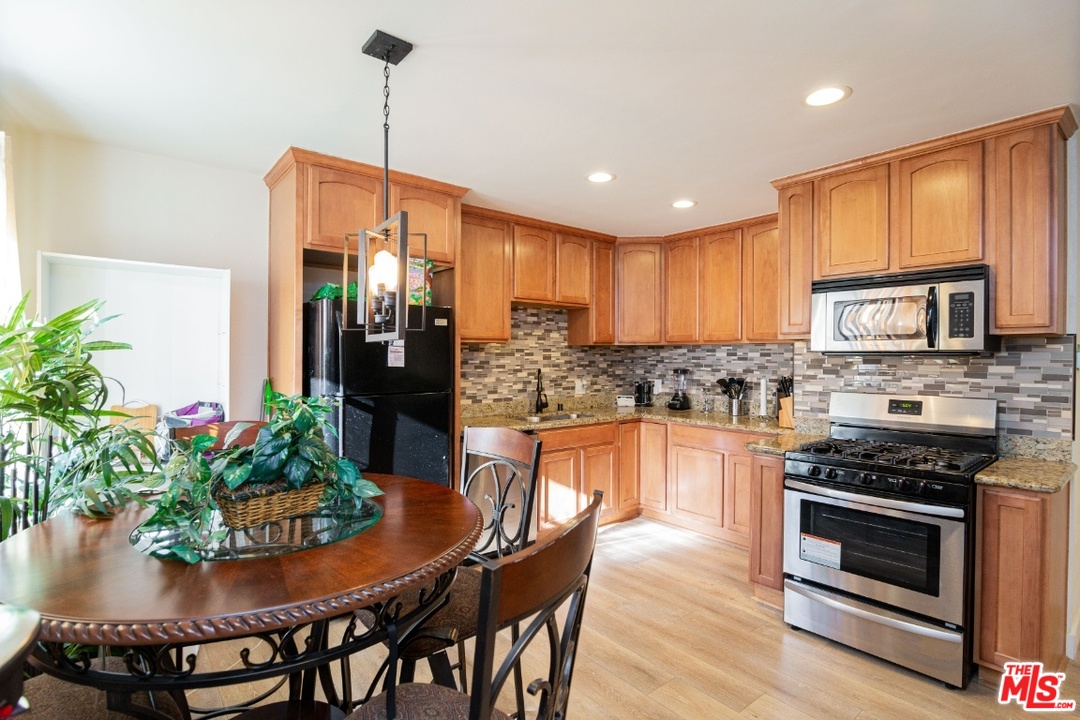 3305 East Ransom Street, Unit H Long Beach, CA 90804 - Photo 9 of 26 Gallery Image 9