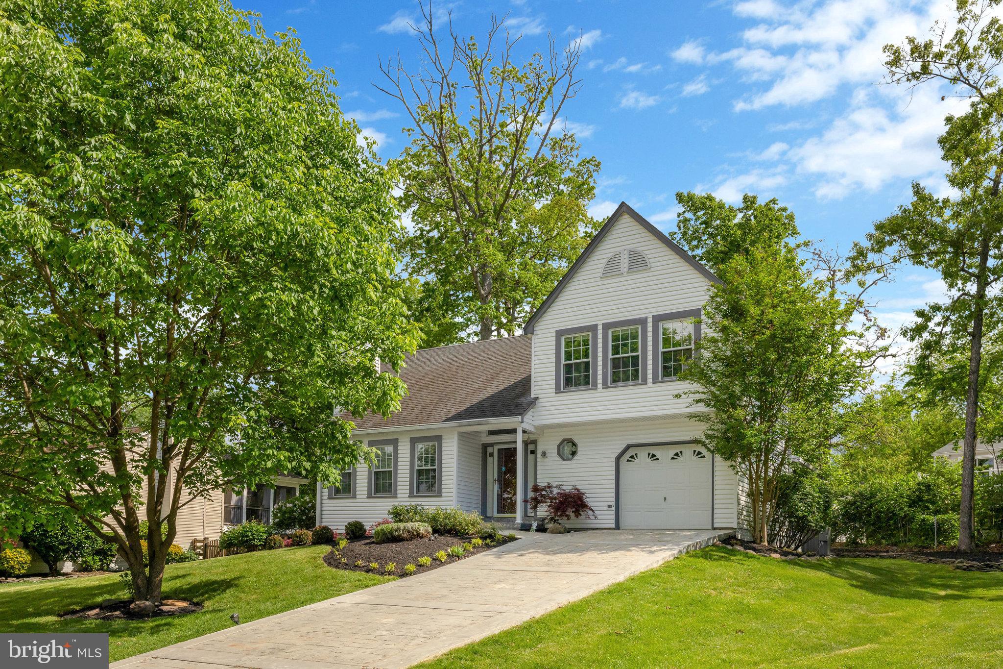 15205 Philip Lee Road Chantilly, VA 20151 - Photo 1 of 25 Gallery Image 1