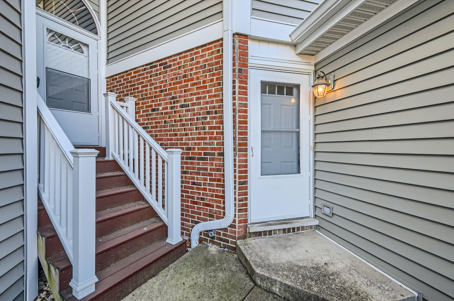 777 Hoover Drive Carol Stream, IL 60188 - Photo 2 of 20