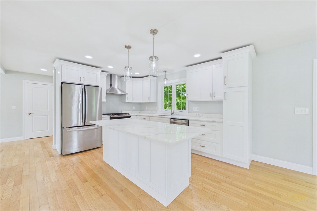 3 Crystal Spring Road Mattapoisett, MA 02739 - Photo 9 of 34