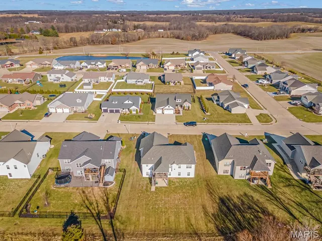 $455,000 | 716 Prairie Place, Waterloo, IL 62298