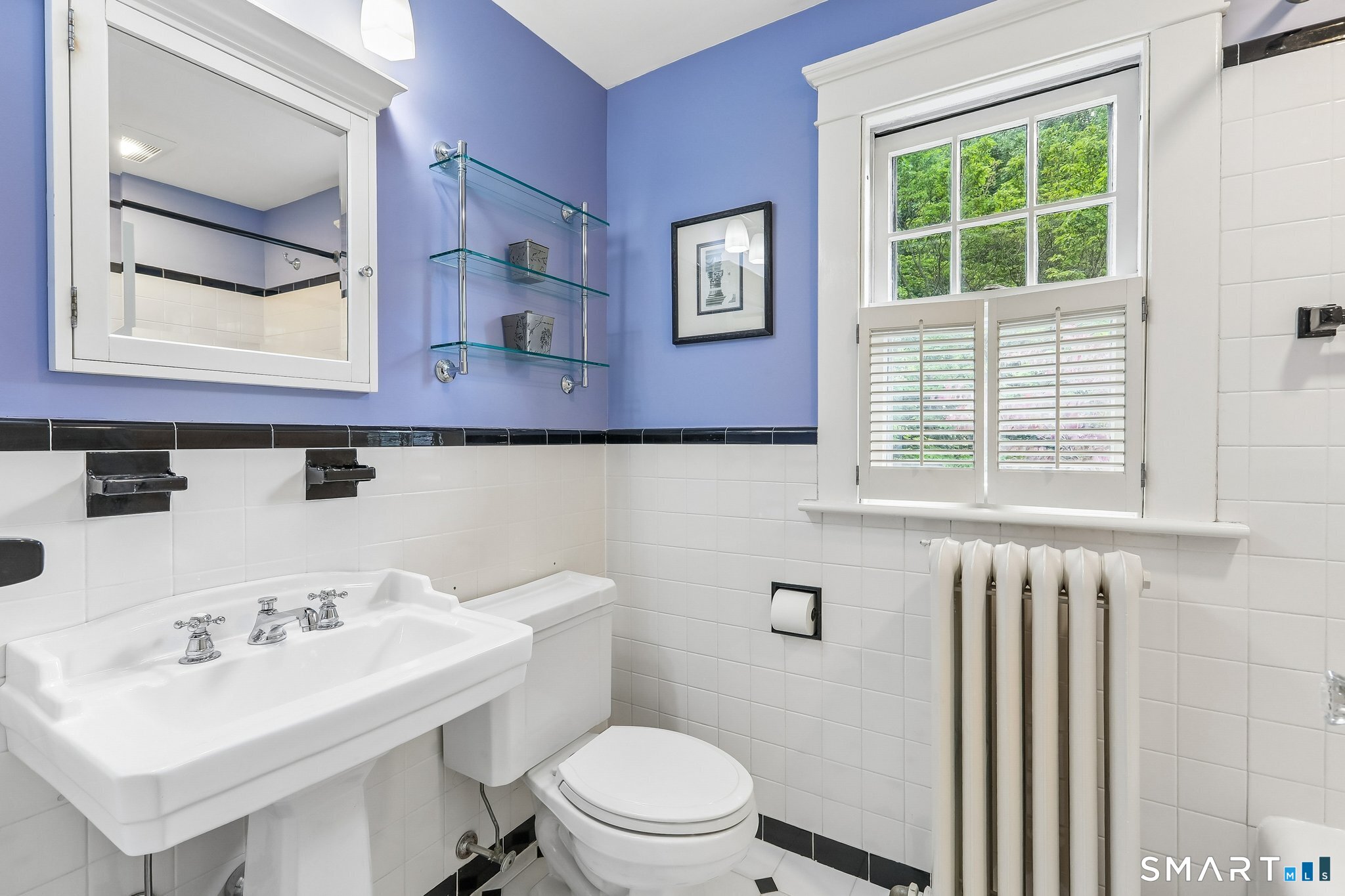 17 Ridge Road Danbury, CT 06810 - Photo 17 of 35 Upper level full bath, classic tile work