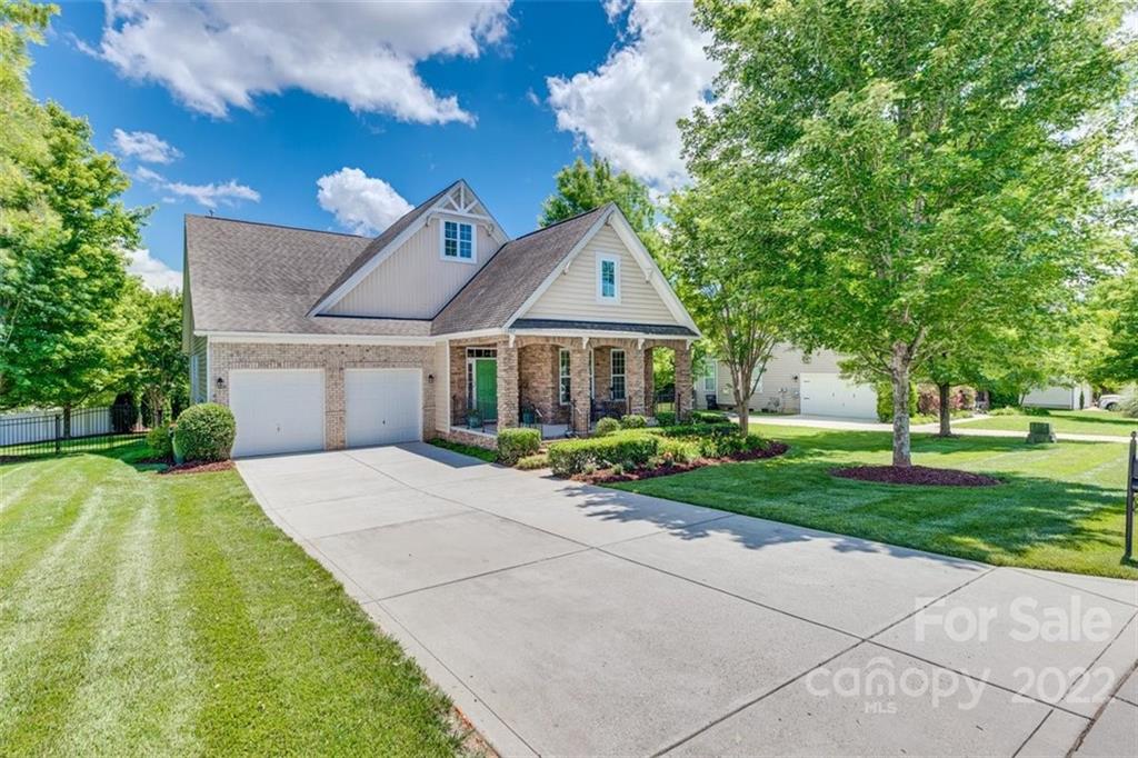1007 Kaiser Way Fort Mill, SC 29715 - Photo 48 of 48 a front view of house with yard and green space