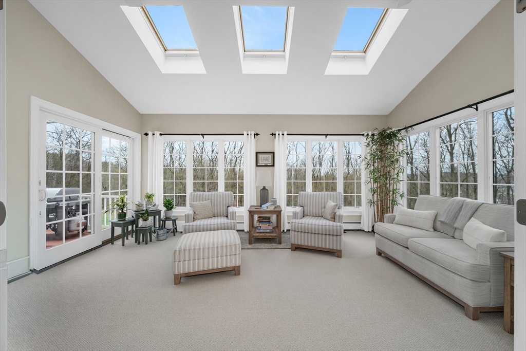 215 Lexington Road Dracut, MA 01826 - Photo 16 of 42