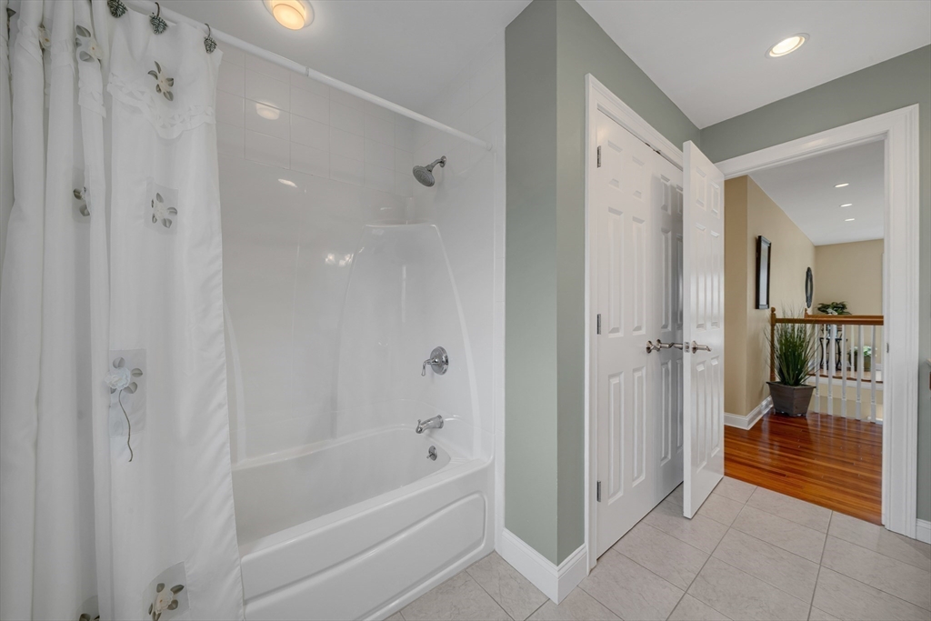 215 Lexington Road Dracut, MA 01826 - Photo 28 of 42