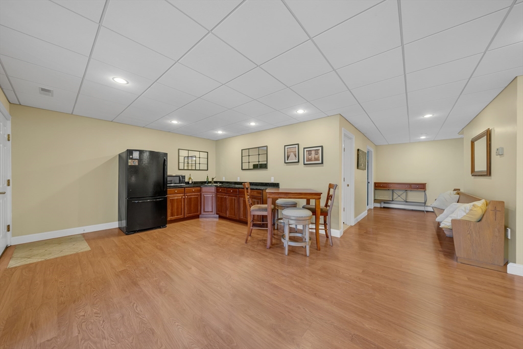 215 Lexington Road Dracut, MA 01826 - Photo 29 of 42