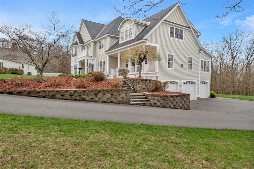 215 Lexington Road Dracut, MA 01826 - Photo 37 of 42