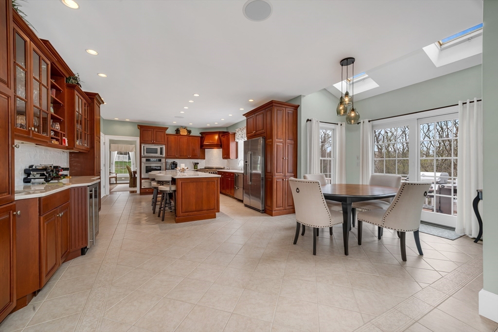 215 Lexington Road Dracut, MA 01826 - Photo 10 of 42