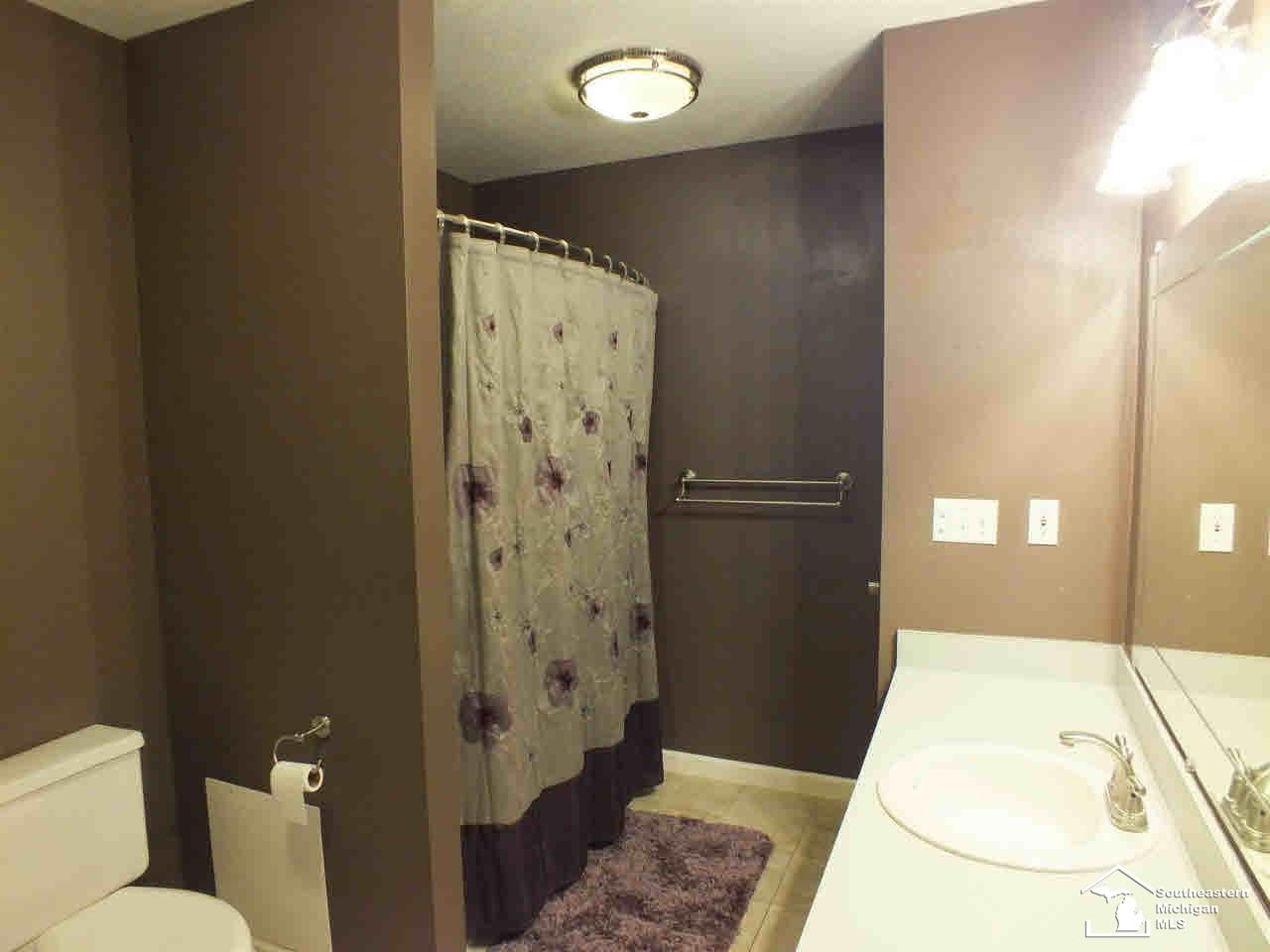 6797 Grenville Road Temperance, MI 48182 - Photo 19 of 25 Full Bath (B)