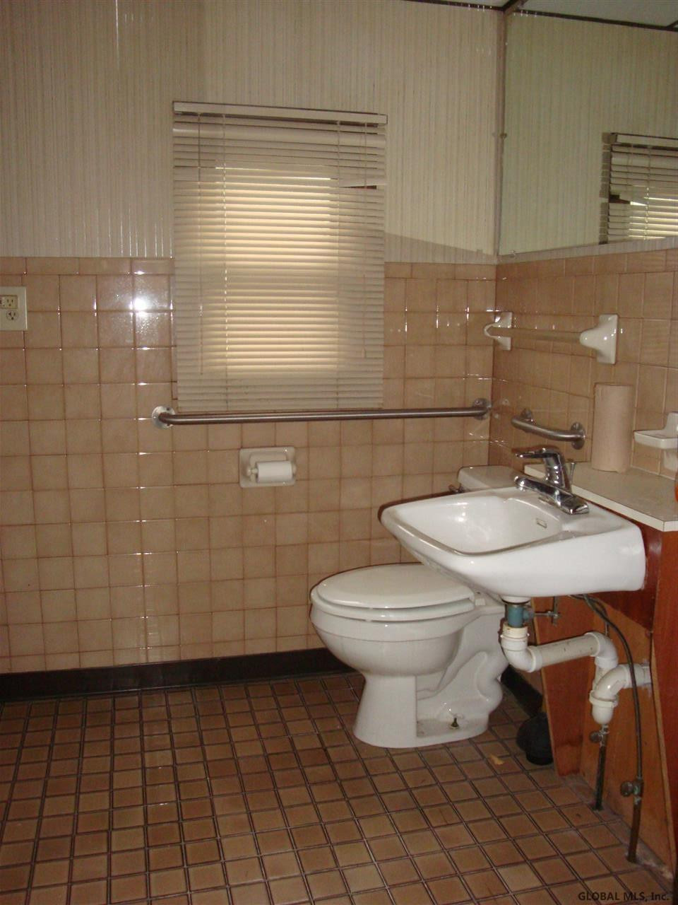 1221 Curry Road Rotterdam, NY 12306 - Photo 4 of 6 Photo 4