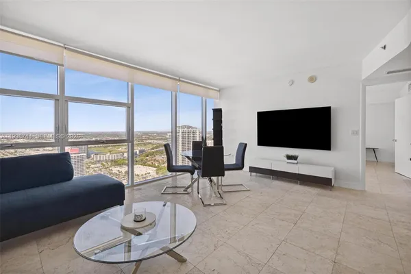 $3,900 | 1830 South Ocean Drive, Unit 4907, Hallandale Beach, FL 33009