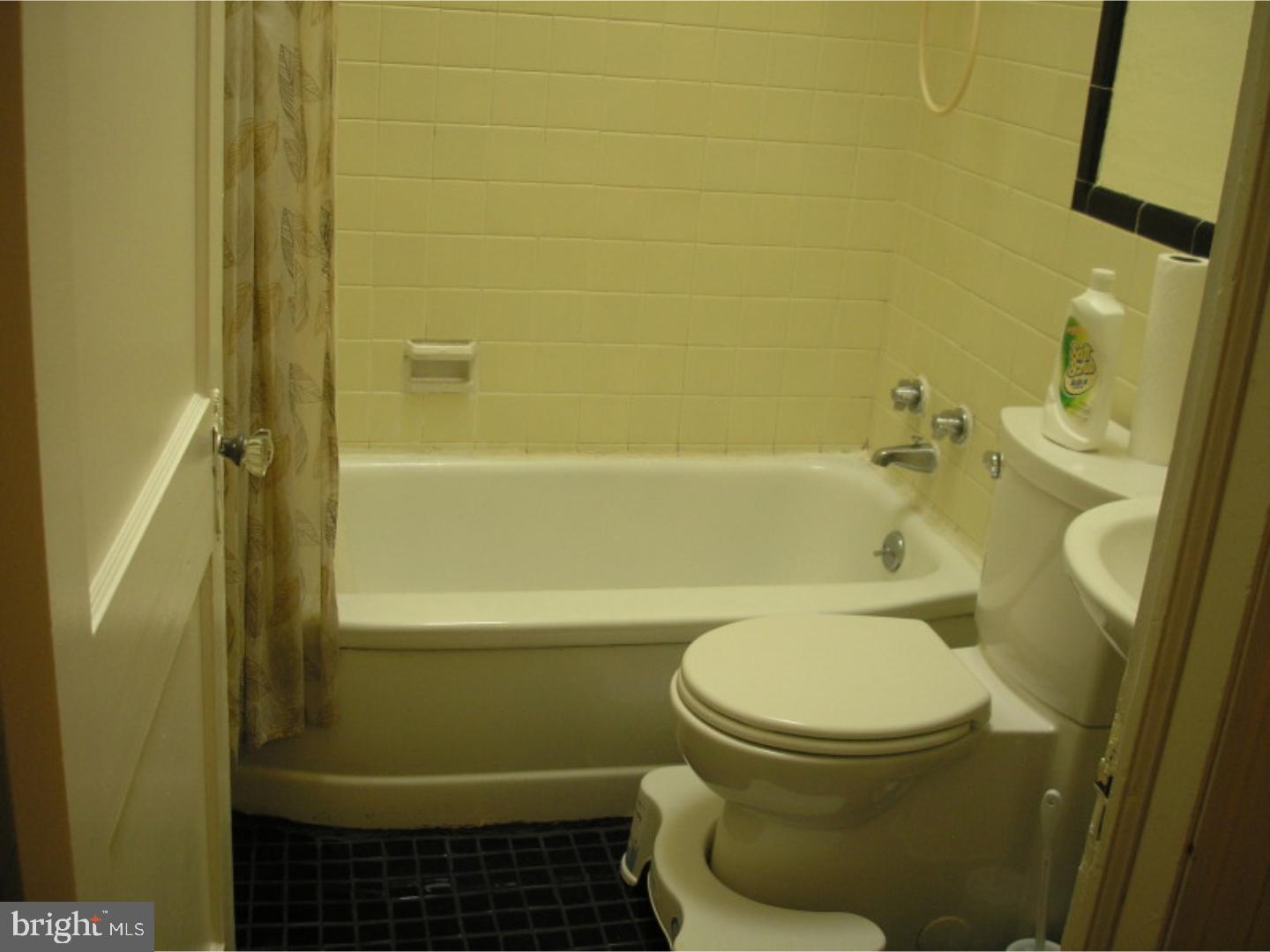 8446 Temple Road Philadelphia, PA 19150 - Photo 21 of 23 Bathroom