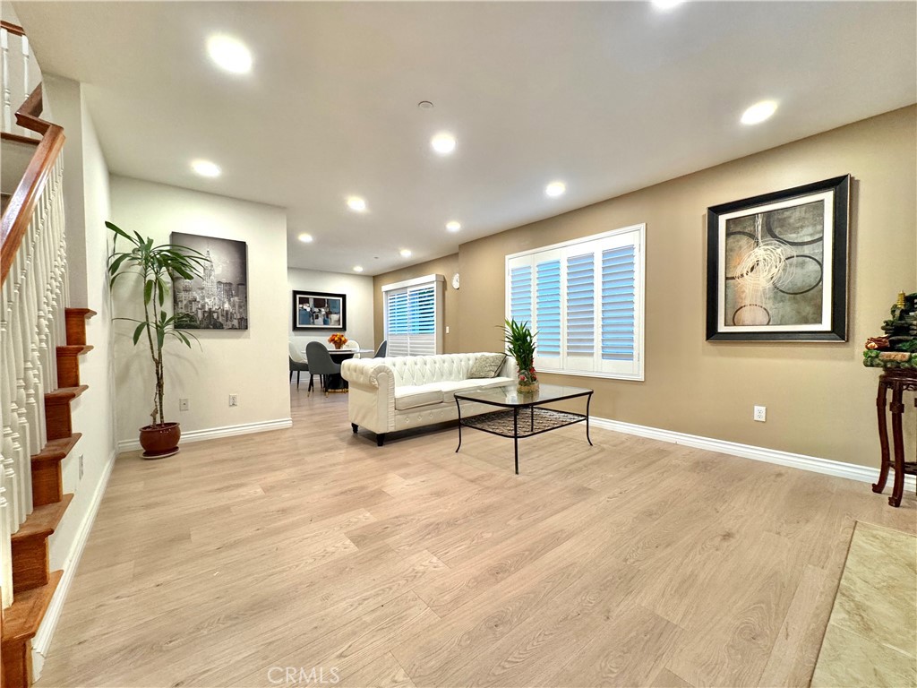 819 West Duarte Road Monrovia, CA 91016 - Photo 4 of 27