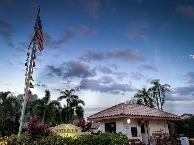 23344 Water Circle Boca Raton, FL 33486 - Photo 29 of 30 GUARDHOUSE