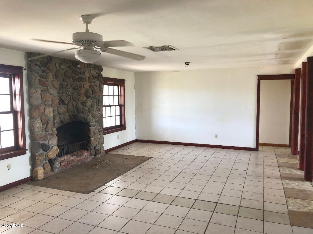 10076 North Mormon Road Elfrida, AZ 85610 - Photo 15 of 49 Living Room