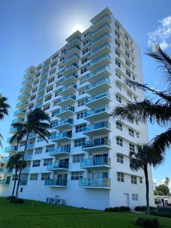 $3,000 | 1610 North Ocean Boulevard, Unit 603, Pompano Beach, FL 33062