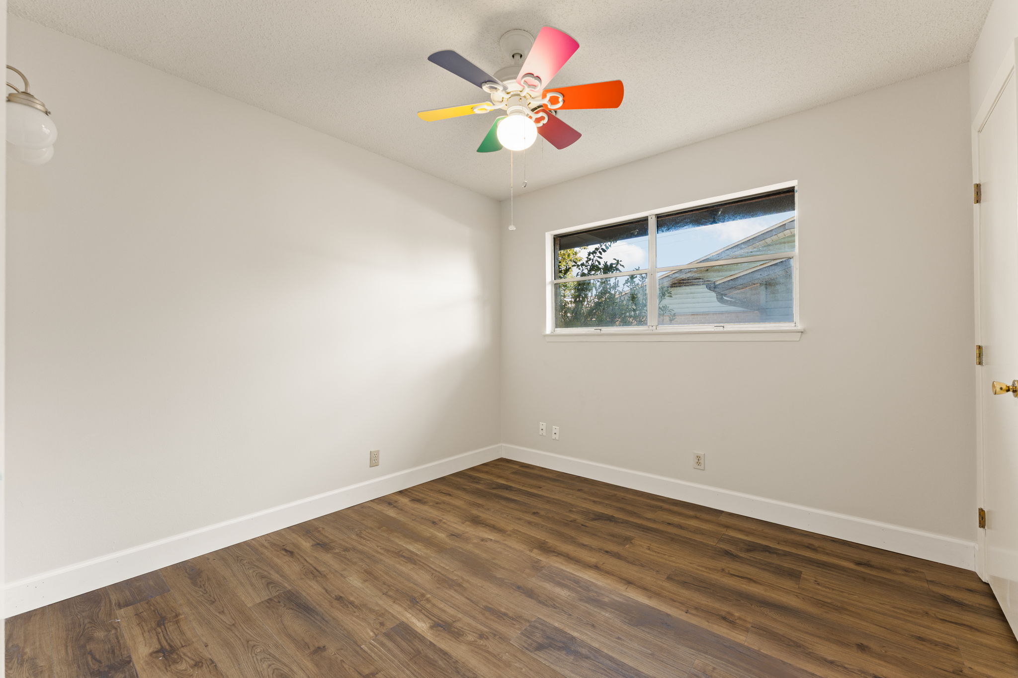 1903 Maple Avenue Austin, TX 78722 - Photo 13 of 39 Guest bedroom #2 of 2.