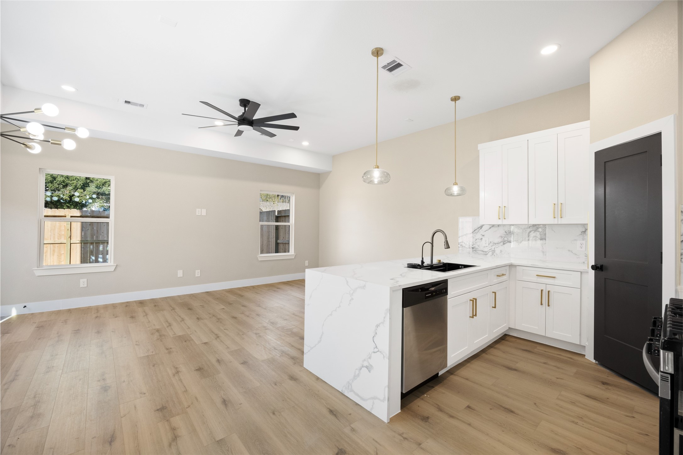 3617 Mainer Street, Unit A/B Houston, TX 77021 - Photo 10 of 29