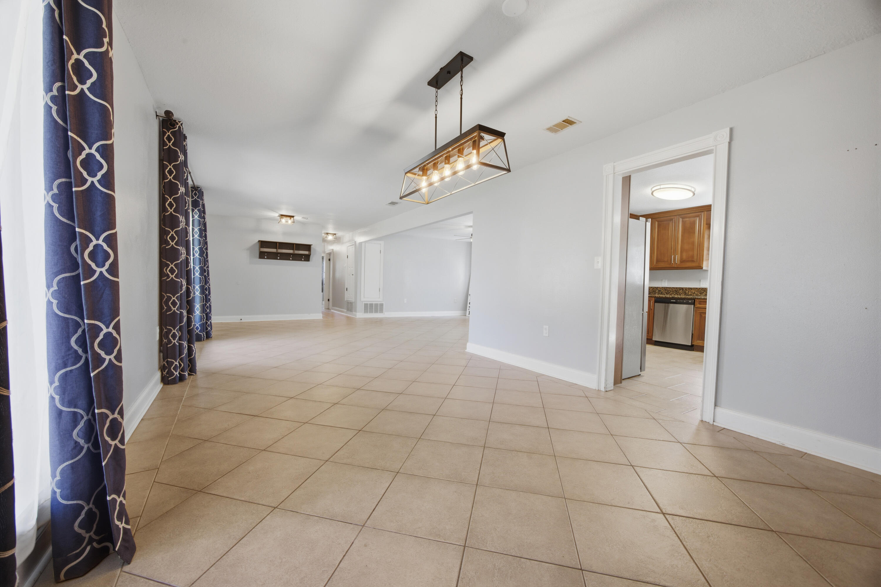 157 Country Club Road Shalimar, FL 32579 - Photo 8 of 72 E79A1118