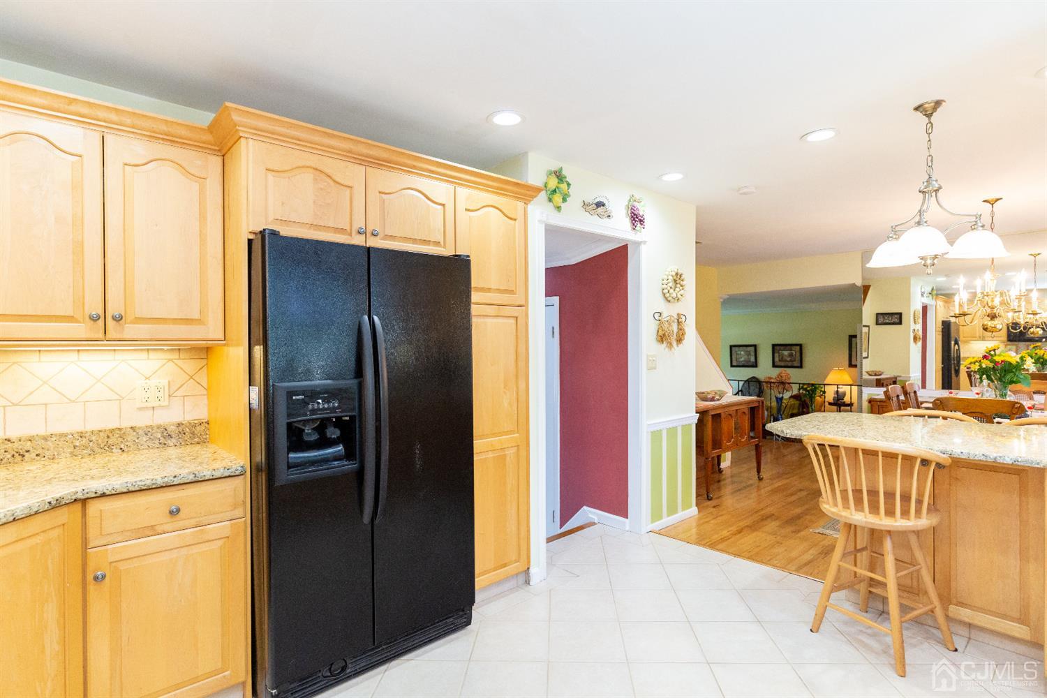 19 Gales Road Edison, NJ 08837 - Photo 11 of 64