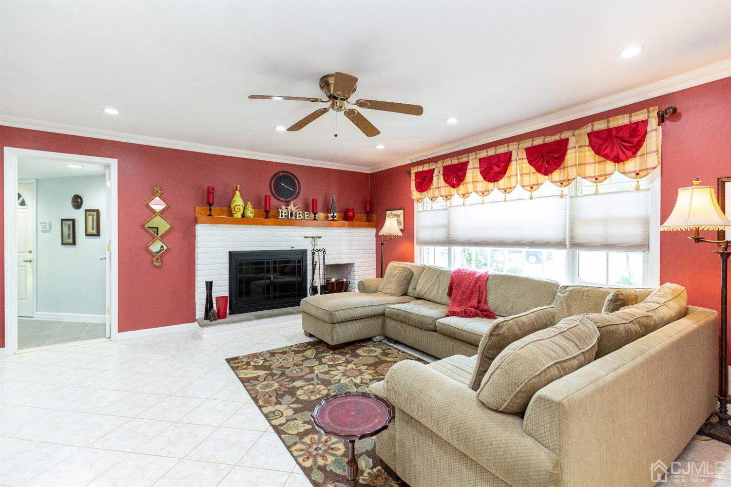 19 Gales Road Edison, NJ 08837 - Photo 16 of 64