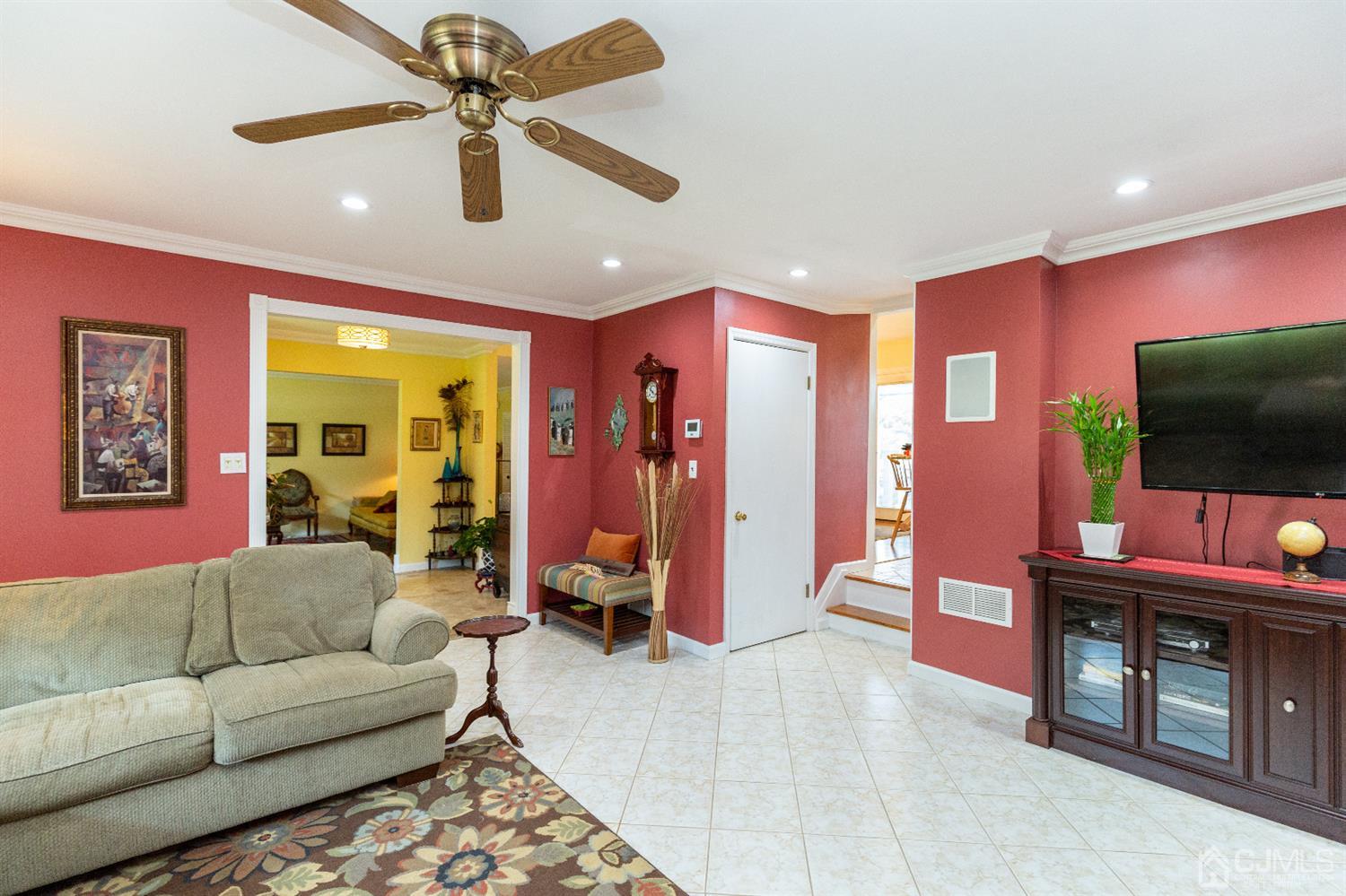 19 Gales Road Edison, NJ 08837 - Photo 18 of 64