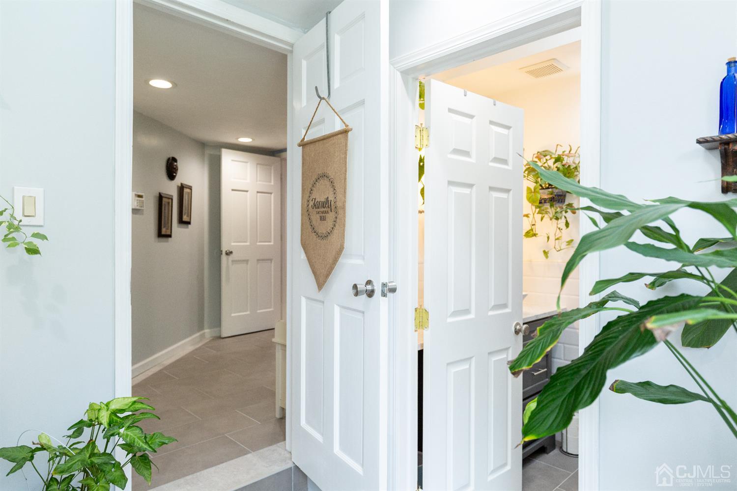 19 Gales Road Edison, NJ 08837 - Photo 22 of 64
