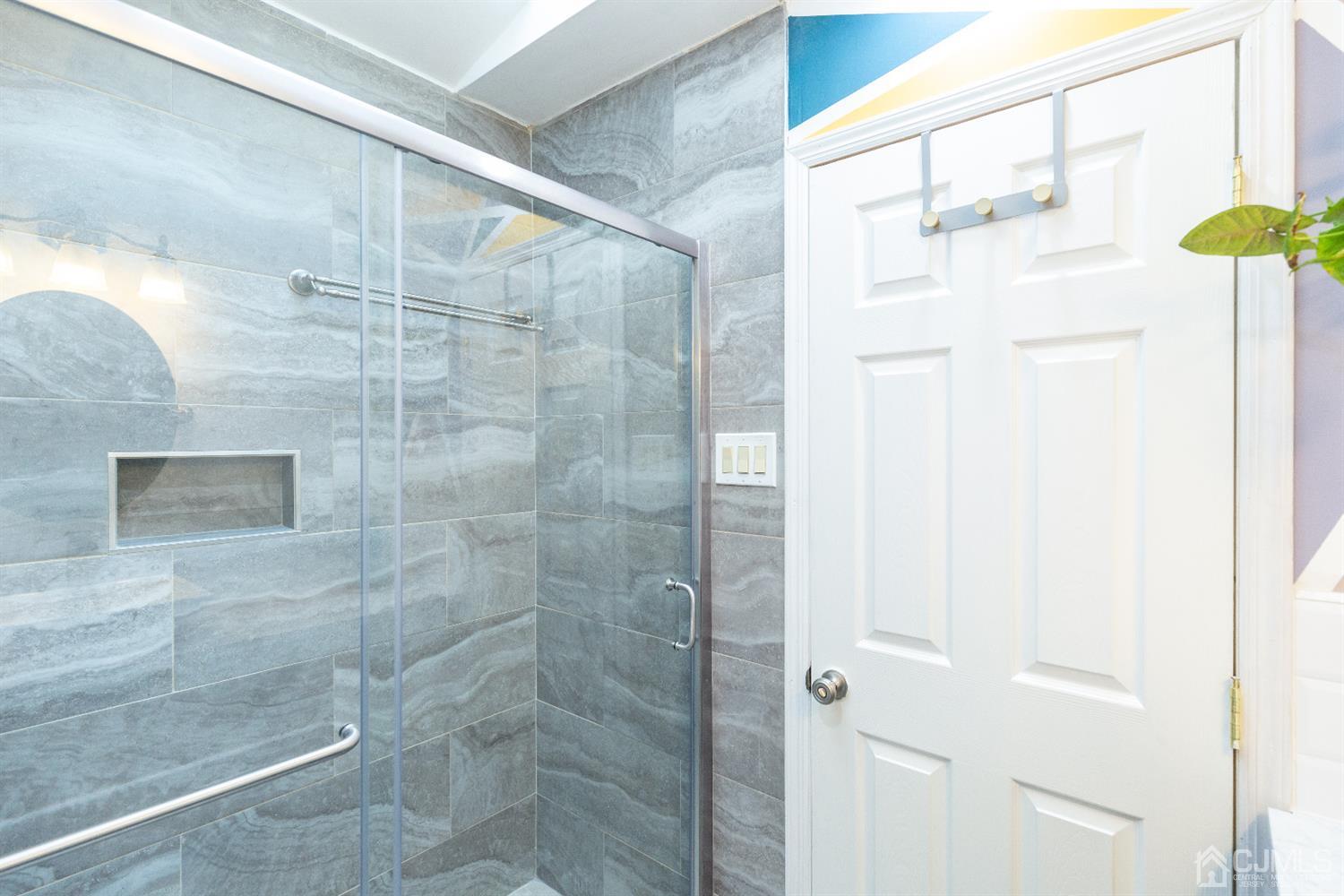 19 Gales Road Edison, NJ 08837 - Photo 25 of 64