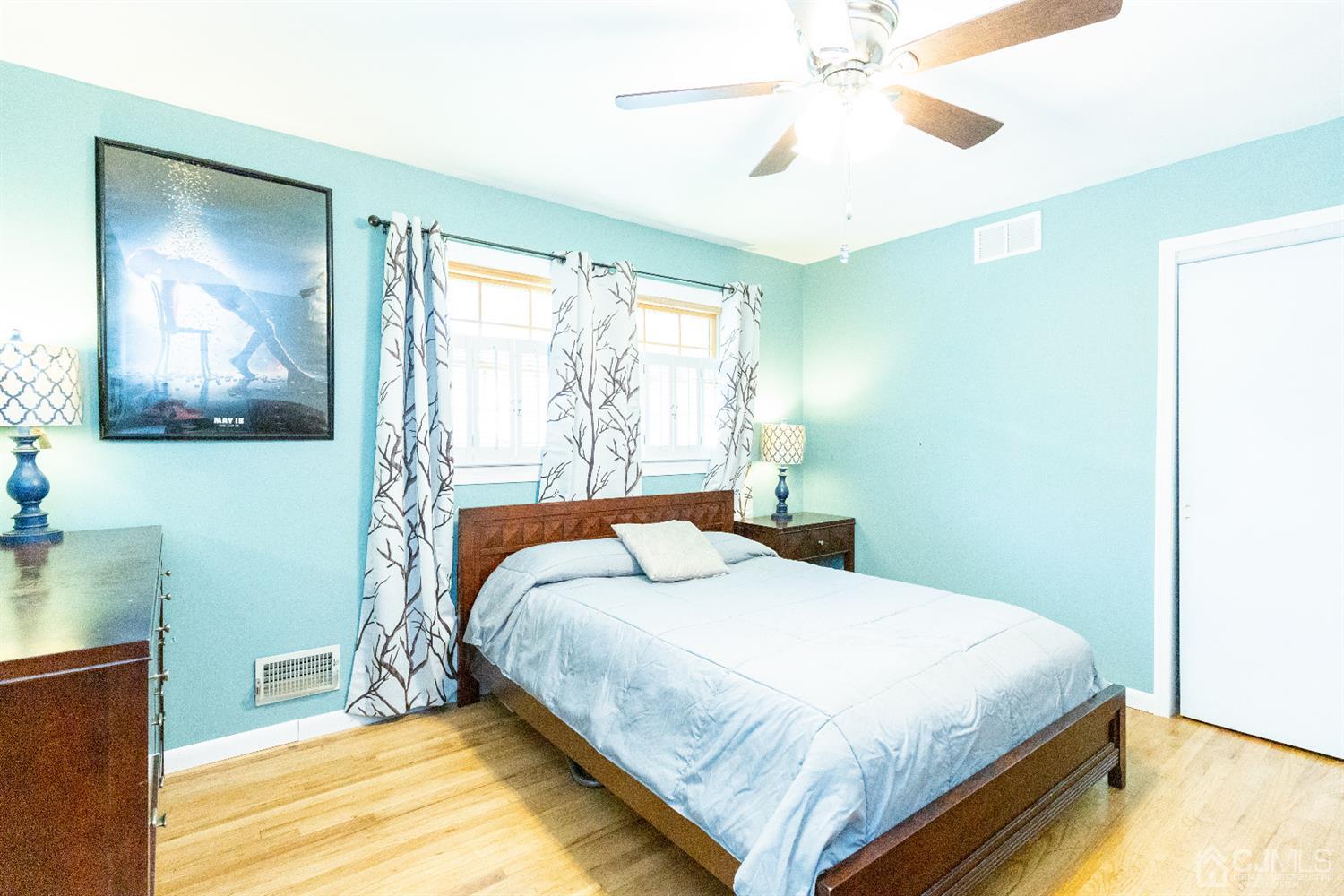 19 Gales Road Edison, NJ 08837 - Photo 36 of 64
