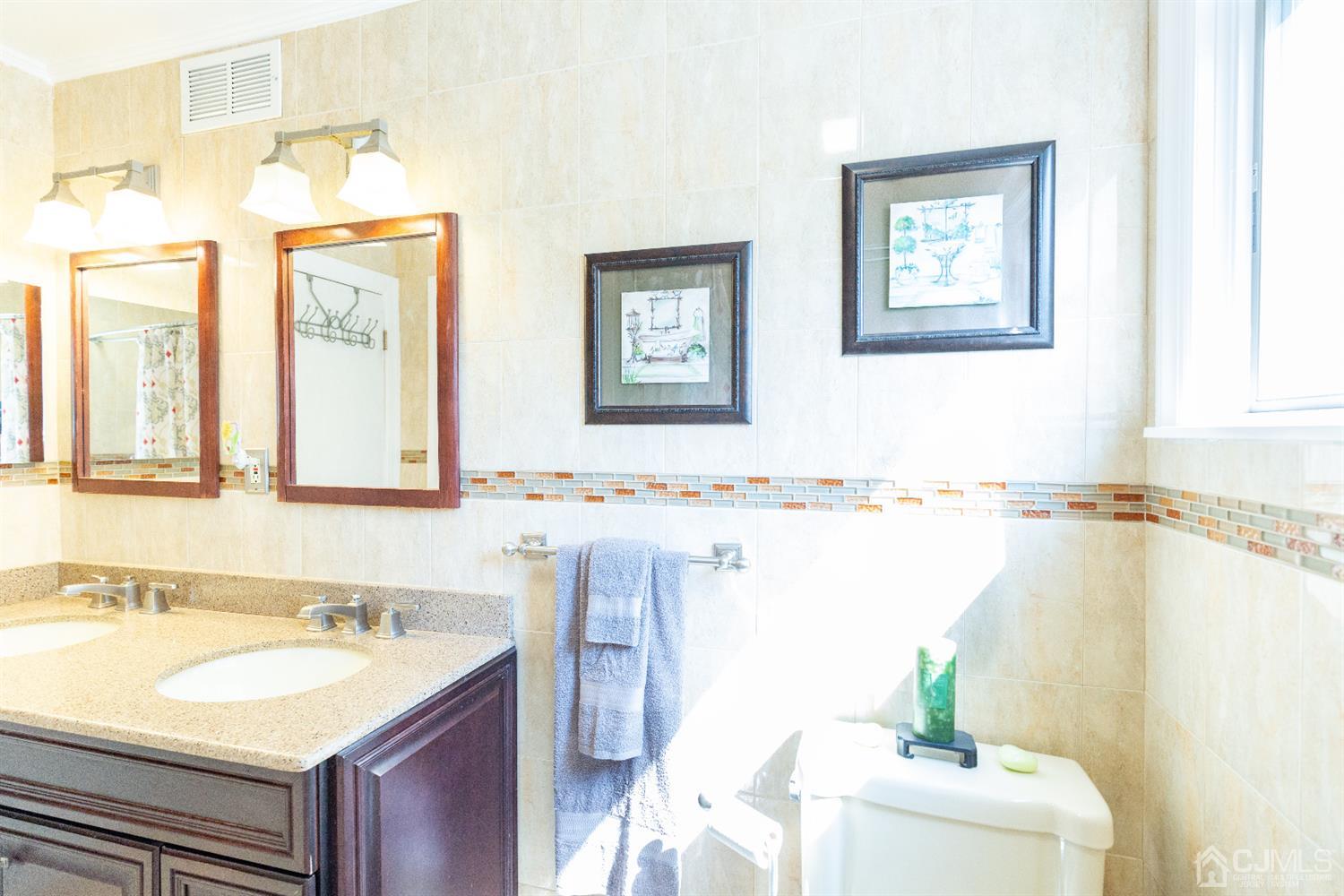19 Gales Road Edison, NJ 08837 - Photo 43 of 64