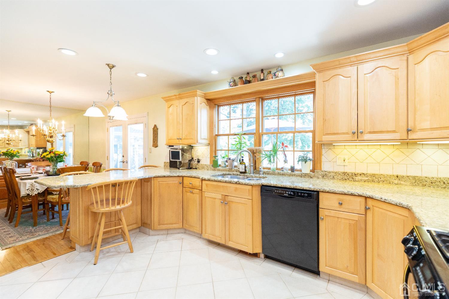 19 Gales Road Edison, NJ 08837 - Photo 10 of 64