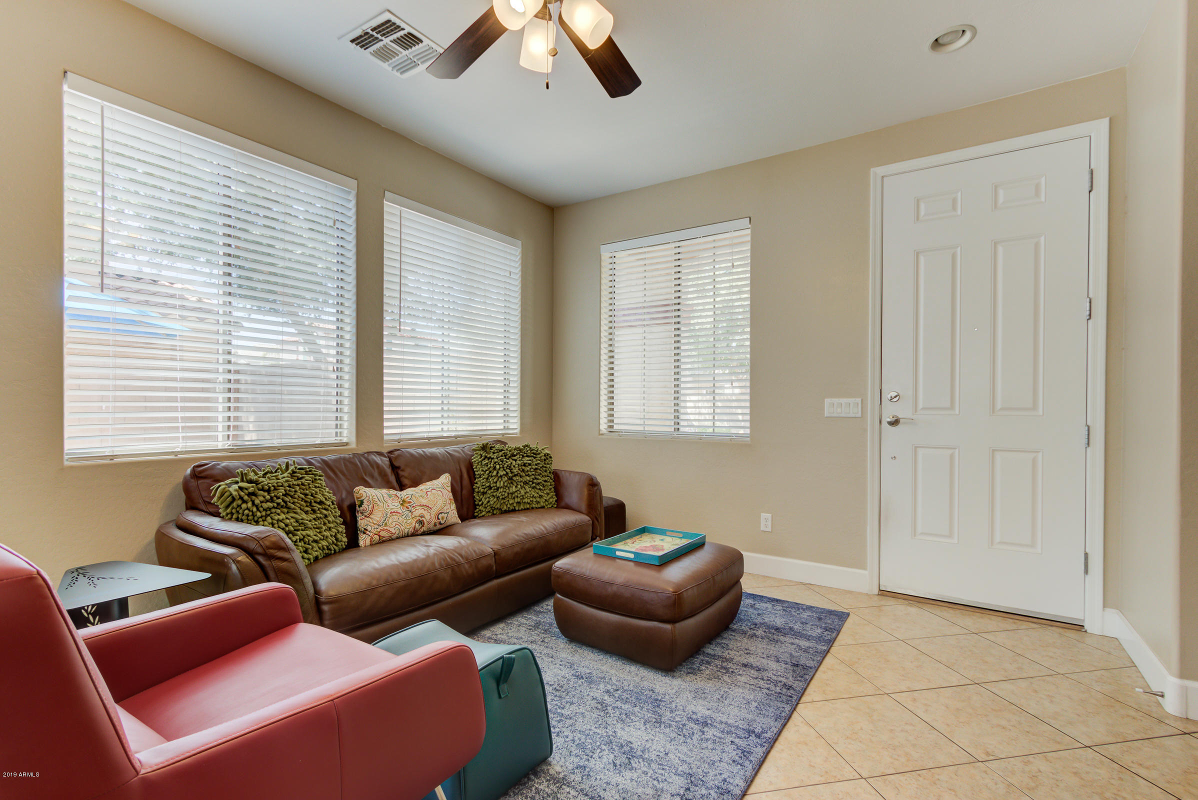 961 East Ranch Road Gilbert, AZ 85296 - Photo 5 of 25 961 E Ranch Road-8