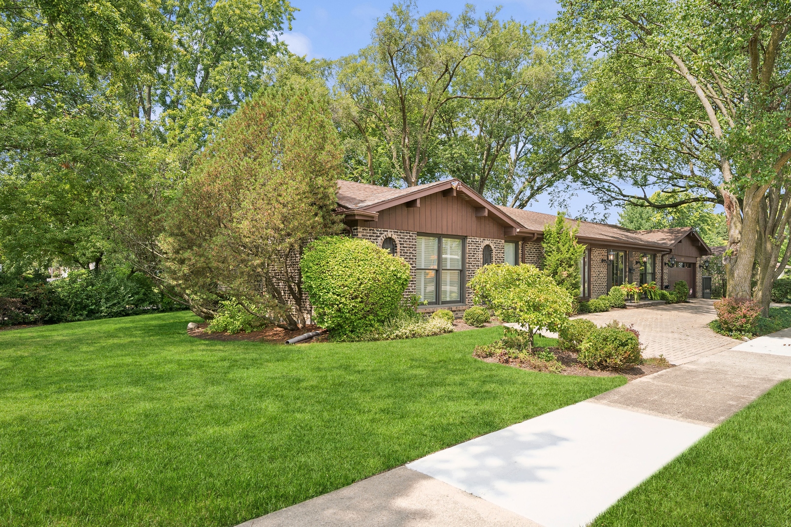 400 Washington Road Glenview, IL 60025 - Photo 2 of 22 Gallery Image 2
