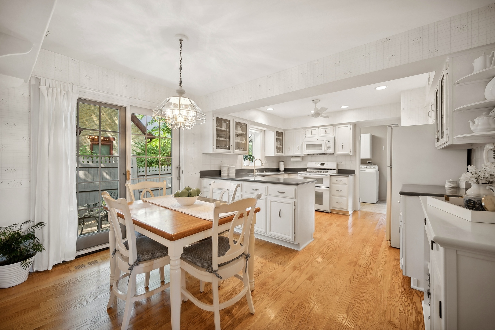 400 Washington Road Glenview, IL 60025 - Photo 6 of 22 Gallery Image 6