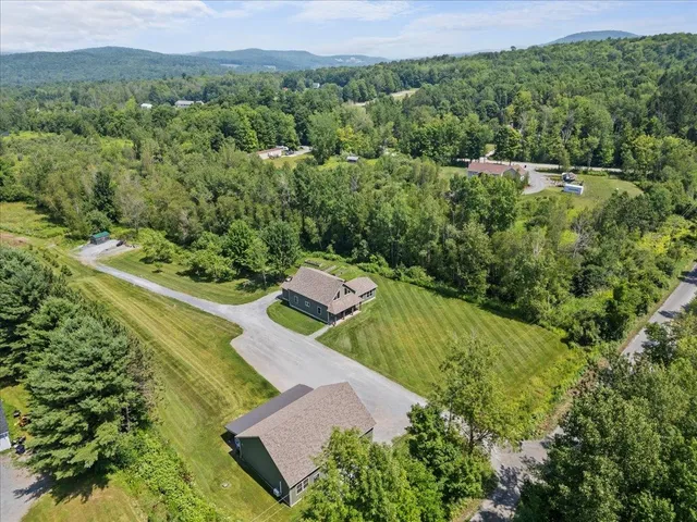 $699,900 | 422 Town Highway 21, Fairfax, VT 05454