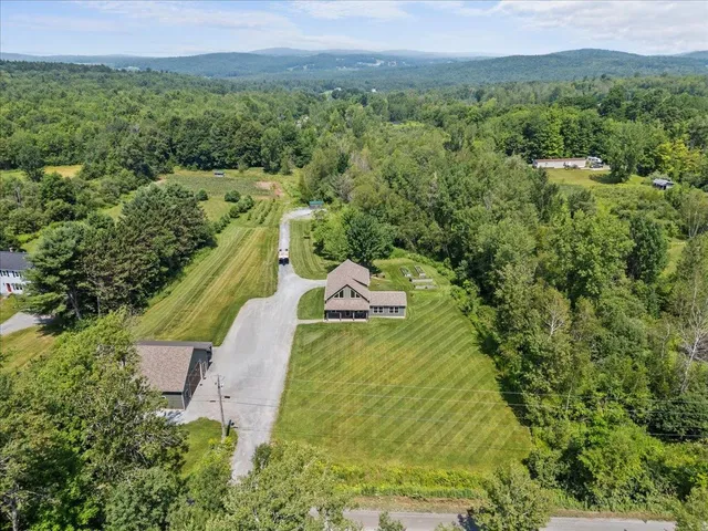$699,900 | 422 Town Highway 21, Fairfax, VT 05454