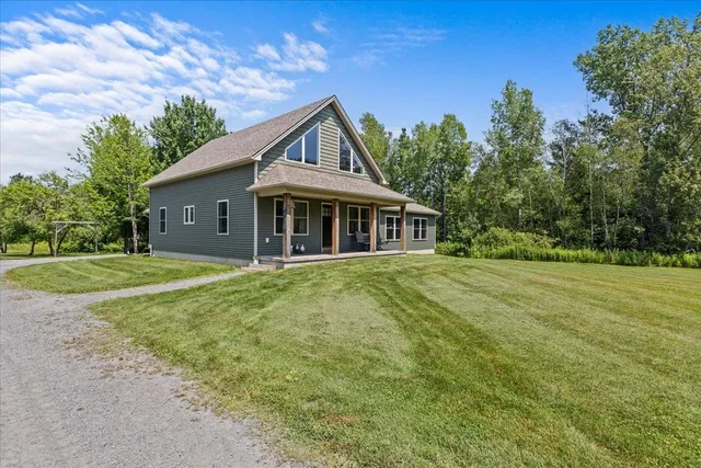 $699,900 | 422 Town Highway 21, Fairfax, VT 05454