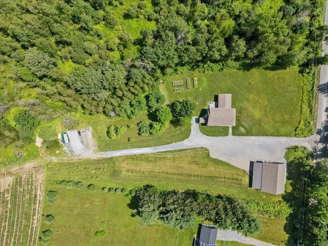 $699,900 | 422 Town Highway 21, Fairfax, VT 05454