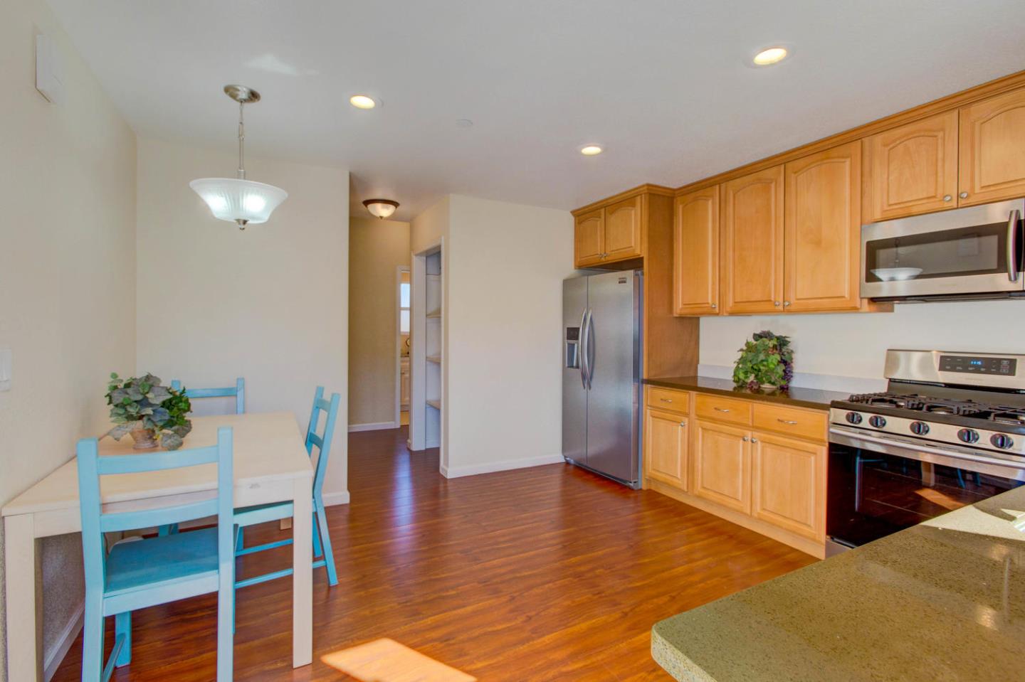 81 Oak Road Watsonville, CA 95076 - Photo 5 of 18 Gallery Image 5