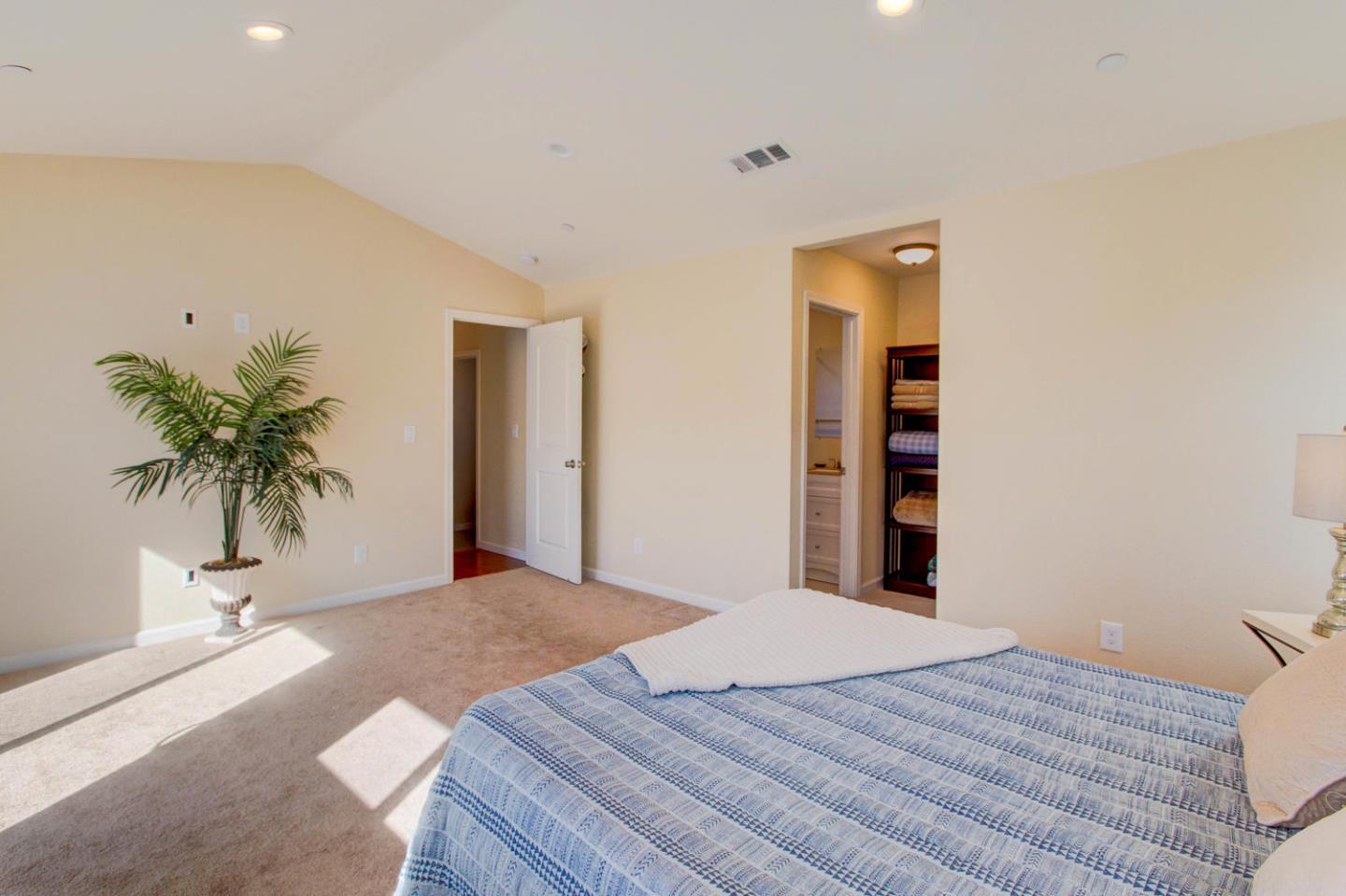 81 Oak Road Watsonville, CA 95076 - Photo 7 of 18 Gallery Image 7
