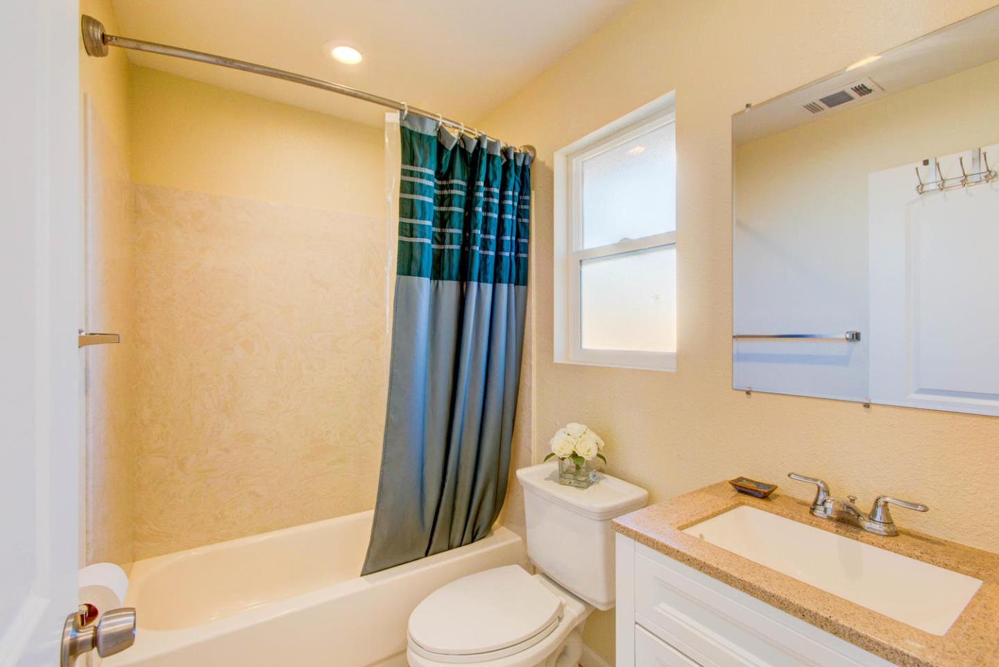 81 Oak Road Watsonville, CA 95076 - Photo 8 of 18 Gallery Image 8