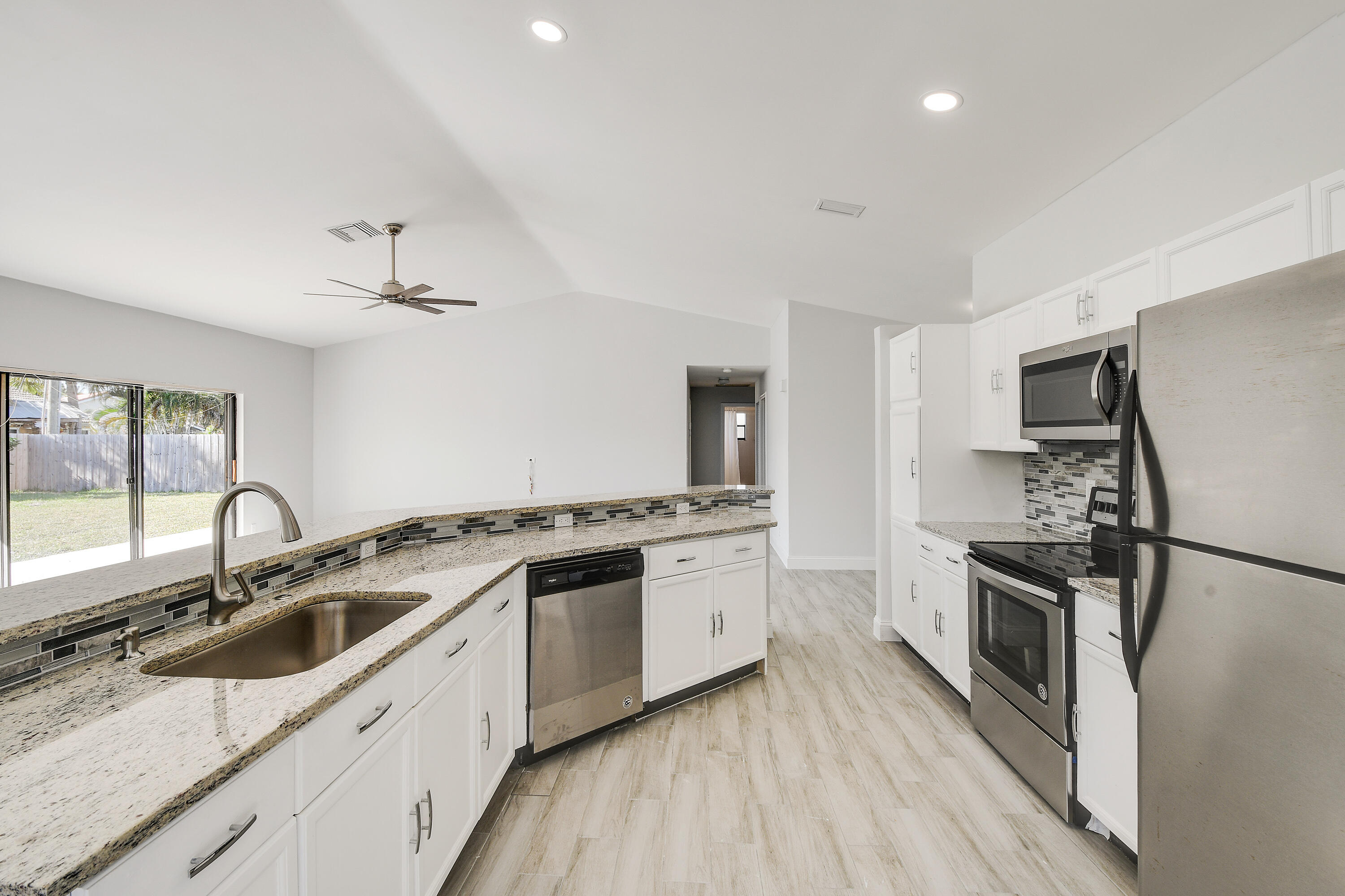 8201 Ranger Trail Boca Raton, FL 33487 - Photo 6 of 15 6-Kitchen 2