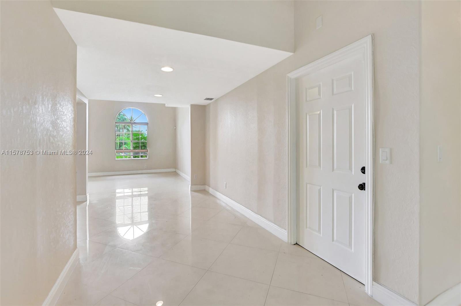 20916 Avenel Run Boca Raton, FL 33428 - Photo 12 of 43 a view of entryway with kitchen