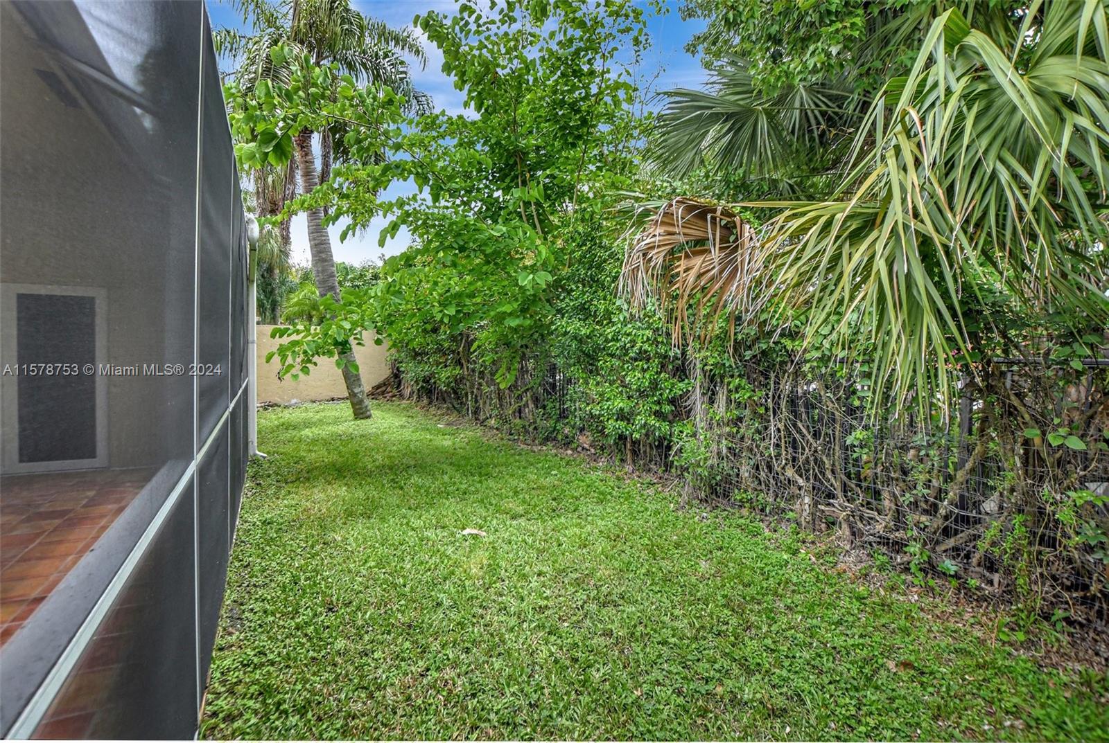 20916 Avenel Run Boca Raton, FL 33428 - Photo 43 of 43 a view of yard from a balcony
