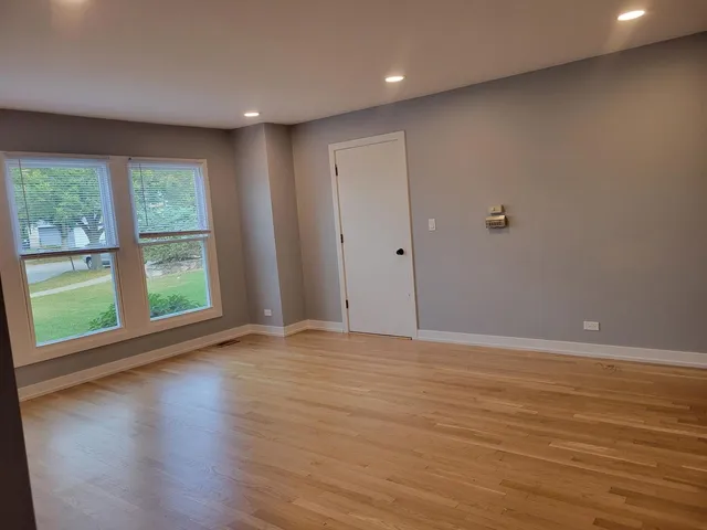 $2,600 | 1001 East Callero Circle, Unit 1, Mount Prospect, IL 60056