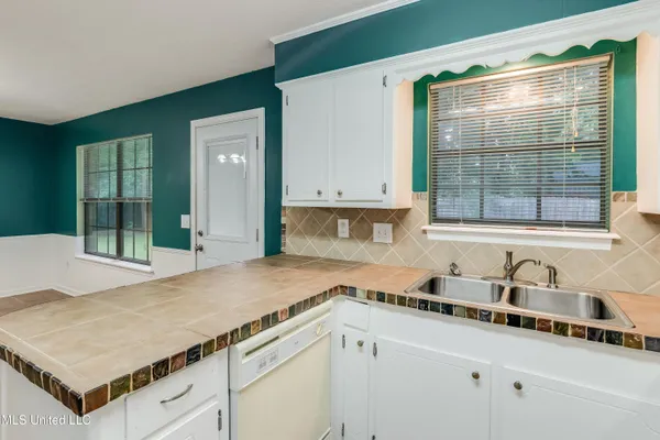 $1,750 | 201 Shadow Cove, Clinton, MS 39056